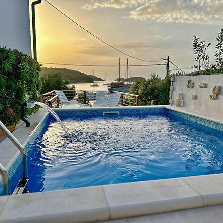 Beach Villa Ema Supetarska Draga Kültér fotó