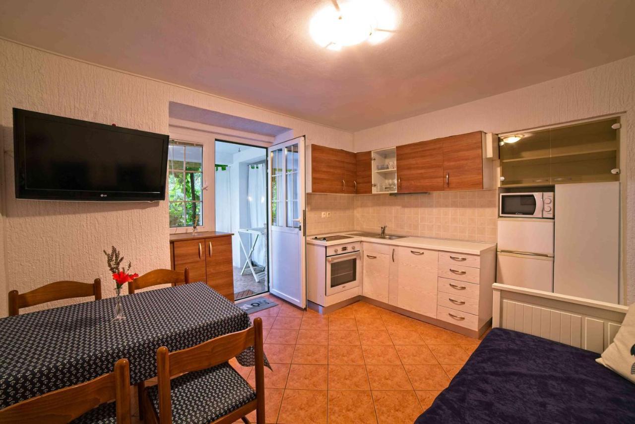 Beach Villa Ema Supetarska Draga Kültér fotó