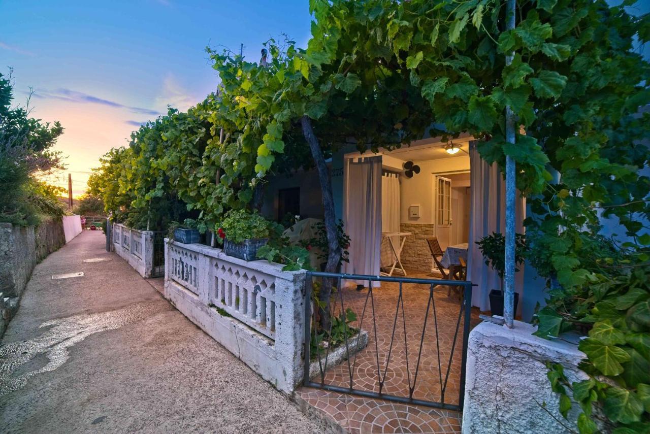Beach Villa Ema Supetarska Draga Kültér fotó
