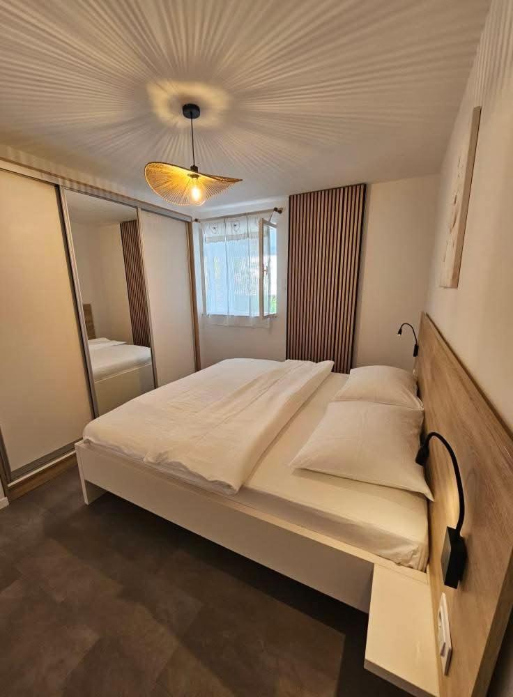 Beach Villa Ema Supetarska Draga Kültér fotó